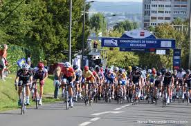 Les parcours spinaliens doivent encore être validés mais on sait déjà que la course en ligne devrait avoir pour point de départ et d'arrivée le centre des congrès, avec une boucle très urbaine de 15 à 18 km crédit photo : Championnat De France De L Avenir 2020 Les Parcours Actualite Directvelo