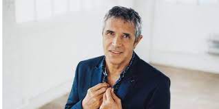 Il devient alors julien clerc et signe son premier contrat. Who Is Julien Clerc Dating Julien Clerc Girlfriend Wife