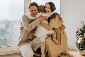 Σε εξέλιξη βρίσκεται διαδήλωση στο κέντρο της αθήνας ενάντια στην υποχρεωτική συνεπιμέλεια (φωτό www.avgi.gr). Synepimeleia Lysh Enos Problhmatos H Dhmioyrgia Enos Megalyteroy