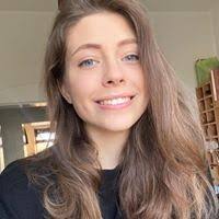 Nina Hess's Instagram, Twitter & Facebook