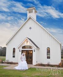 Barn Wedding Chapel Rustic Vintage In Houston Conroe Montgomery Texas Open Air Chapel Chapel Open Air Chapel Wedding