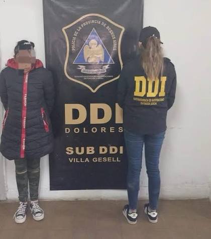 Lucía Sosa, la madre de Isabella Aguirre, la nena de dos años que falleció en la ciudad balnearia de Villa Gesell, fue detenida esta tarde por el delito de abandono de persona