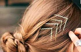 Simply divide your hair into small sections, wrap your hair around your finger, and pin your curl at your roots. 30 Hairstyles Busy Moms Can Create With Bobby Pins Cafemom Com