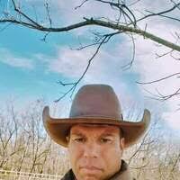 Leon Leflore's Instagram, Twitter & Facebook