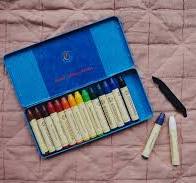 Schmidt Spiele Worryeaters Wax Crayons - 10 Pack Triangular Waterproof  Crayons 83mm In Plastic Case