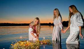 Гадание по кругам на воде; Gadanie Na Ivana Kupala 2021 Kak Uznat Svoyu Sudbu Glavred