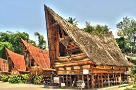 Bangunan arsitektur tradisional mandailing adalah bukti budaya fisik yang. 8 Rumah Adat Sumatera Utara Gambar Filosofi Penjelasan Lengkap