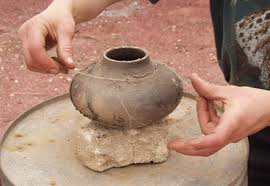 This mashes down the larger particles of clay, smoothes the surface and brings up the finer particles of clay. Pit Firing Using A Good Old Fashioned Charcoal Grill Ceramic Arts Network