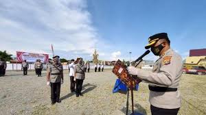 Oleh karena itu, segera bayu pergi dan memilih bermain dengan temannya saja. Https Makassar Tribunnews Com 2021 03 09 40 Polisi Di Mamuju Tengah Terima Vaksin Covid 19 Tahap Pertama Https Cdn 2 Tstatic Net Makassar Foto Bank Images Personel Polres Mamuju Tengah Sulbar Menerima Suntikan Vaksin Pertama Di Aula Polres