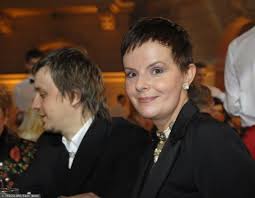 According to our records, she has no children. Karolina Korwin Piotrowska Wiek Maz Dzieci Wyksztalcenie Dowiedz Sie Wiecej