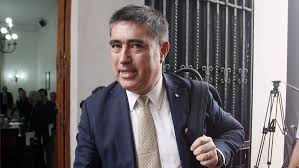 Secretario general de rn, mario desbordes desbordes defiende labor de carabineros, asegura que orrego mira para el techo y que aleuy no asume ninguna responsabilidad frente a marchas. Impostor De Mario Desbordes Causo Incomodo Instante Televisivo Cooperativa Cl