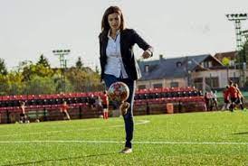 37 deka 👟⚽️😉☀️ juggling a soccer ball #dekázás #juggling #soccerjuggling #foci #football #sport… Prosecute Sympathetic Stick Magyar Judit Futball Unchevalpourmieuxvivre Com