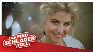 She is the winner of season 10 of the german music competition deutschland sucht den superstar. Beatrice Egli Kleiner Stern Offizielles Musikvideo Youtube