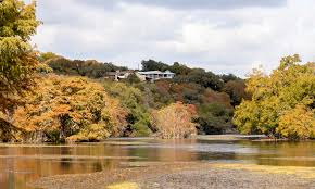With its tranquil scenery, fun filled rivers, caves to explore, the country's #1 water park schlitterbahn, wineries, antiquing and old world heritage, new braunfels offers something for everyone in the family. Comal River Vacation Rentals Homes New Braunfels Tx Airbnb