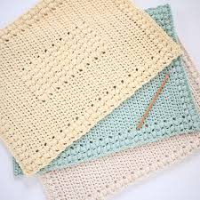 Woven placemats rattan and wicker style placemats with round holder. 3 Easy Crochet Placemat Patterns Crochet Life