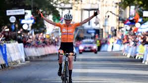 Course sur route masculin élite. Championnats Du Monde Feminin De Cyclisme A Van Vleuten Sacree En Solitaire