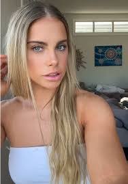 Jamie Mulder's Instagram, Twitter & Facebook