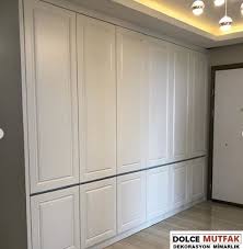 Birçok dolap modeli vardır ama gömme dolap modelleri oldukça kullanışlı ve yer bakımından oldukça tasarruf kazandıran dolaplar arasındadır. Vestiyer Yukluk M2 Fiyati Ankara Da En Iyi Ev Tadilat Mutfak Firmasi