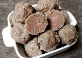 Lihat ide lainnya tentang resep masakan indonesia adonan bakso dari bahan ayam merupakan alternatif cara mudah untuk membuat pentol bakso yang enak dan gurih tanpa daging sapi maupun ikan. Lagi Viral Resep Bakso Sapi Kenyal Menggugah Selera Resep Masakan Khas Indonesia