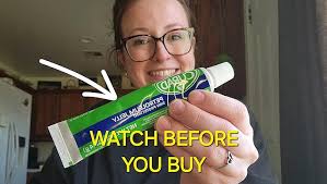 Amazon.com: CURAD Petroleum Jelly, Skin Protectant and Moisturizer, 1 oz.  Tube : Everything Else