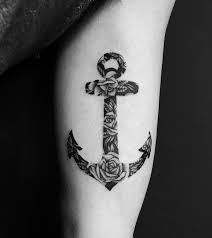 37 captivating anchor tattoos straight from the sea. 40 Coole Anker Tattoo Ideen Vorlagen Bedeutung
