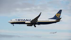 Wer bei ryanair nur das priority boarding bucht, kann vor allen anderen gästen in das flugzeug einsteigen. Horror Flug Mit Ryanair Schlagerei Auf Dem Weg Zum Festival