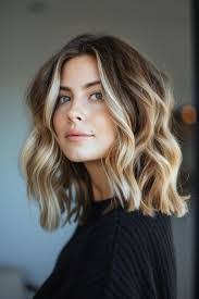 Lisa Palestini's Instagram, Twitter & Facebook