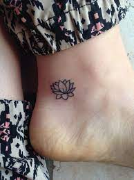 Durchstöbere temporary%20tattoo auf etsy, dem ort, an dem du deine kreativität durch das kaufen und verkaufen von handgefertigten und. Tattoo Knochel 65 Tatowierungen Die Auf Sich Andeuten Und Eine Schone Prasenz Machen