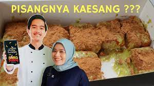 Sang pisang, pakar dalam nugget pisang dengan glaze dan topping meriah dari indonesia dah buka satu hallo guys!! Nyobain Pisang Nugget Anaknya Presiden Jokowi Sang Pisang By Kaesang Youtube