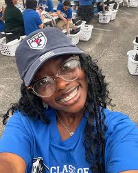 I'm Richard Ye from Shanghai, China, planning to major in Econ or PPE in  CAS. I am a coffee connoisseur, up-and-coming singer/actor, and aspiring  CEO. I enjoy working out, playing squash, watching