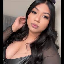 Hi everyone! Looking for florist recommendations for an elopement bouquet  and boutonnière. Thanks!