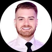 Lee Laskowski's Instagram, Twitter & Facebook