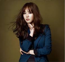 See Through Bangs The Most Popular Hair Trend In Korea Hair Trends Popular Hairstyles See Through Bangs