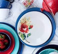 Maybe you would like to learn more about one of these? Fiesta Dinnerware Introduces A New Decorated Pattern For 2017 Floral Bouquet Learn More At Http Www Alwaysf Dinnerware Floral Fiesta Dinnerware Fiestaware