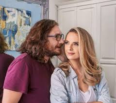 Florin dumitrescu este unul dintre cei mai talentați bucătari din românia, cunoscând celebritatea în calitate de jurat la 'masterchef' și apoi la 'chefi la cuțite', showul de la antena 1 unde face senzație. Cum ArÄƒta SoÈ›ia Lui Florin Dumitrescu De La Chefi La CuÈ›ite La 22 De Ani Imagini De ColecÈ›ie Cu Cristina Foto Spynews Ro