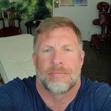 Eric Wessel's Instagram, Twitter & Facebook