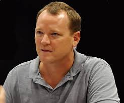 Robert Duncan McNeill Biography