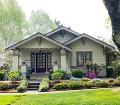 Browse 333 bungalow exterior on houzz whether you want inspiration for planning bungalow exterior or are building designer bungalow exterior from scratch, houzz has 333 pictures from the best designers, decorators, and architects in the country, including milieu landscaping and the works. Small Bungalow House Colors Novocom Top