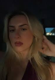 Danielle Knowles's Instagram, Twitter & Facebook