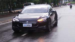 Electric cars, giant batteries and solar. Naik Tesla Model S Jakarta Bandung Bebas Bensin Otomotif Liputan6 Com