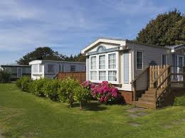 Single wide mobile homes offer comfortable living at an affordable price. Manufactured Home Buying Tips