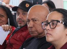 Gobernador Luis Reyes Reyes presente en la reapertura del consultorio  Popular Luis Jonás Reyes en Iribarren (+ Detalles)