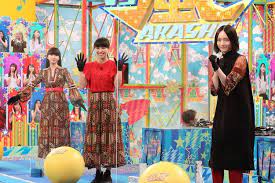 perfume vs嵐 でダンス時計対決 音楽ナタリー vs嵐 ダンス 嵐