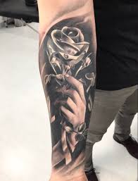 Tattoo auf unterarm innenseite ethno motive wie bestickt tattoo. Unterarm Komplett Rund Oder Unter Oberarm Innen Tattoo Bewertung De