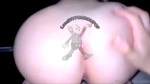 Siarly riding big cock - CUMS scene