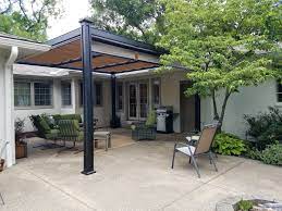 Shade For A Cozy Courtyard Aluminum Freestanding Bungalow Structure With Retractable Canopies Pergola Pergola Patio Pergola Ideas For Patio