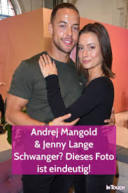 Freundin jennifer lange (links) begleitete andrej mangold an seinem ersten tag bei den skyliners. Andrej Mangold Jenny Lange Babybauch Foto Lasst Die Fans Ausrasten Schwanger Bauch Weg Babybauch Fotos