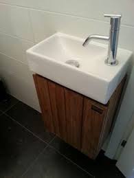 fontein niet maar vind kastje wel handig badkamer gastentoilet badkamermeubels