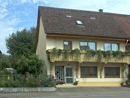 Dieses wohnhaus wurde im jahre 1975 in massiver bauweise erstellt. Ferienwohnung Haus Rehm In Bad Sackingen