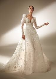 Abiti da sposa i ticino i ciani sposa i tutte le spose sognano un abito unico oltre che meraviglioso. Abiti Da Sposa 2021 Speciale Tendenze Moda Look Bridal Vogue Italia